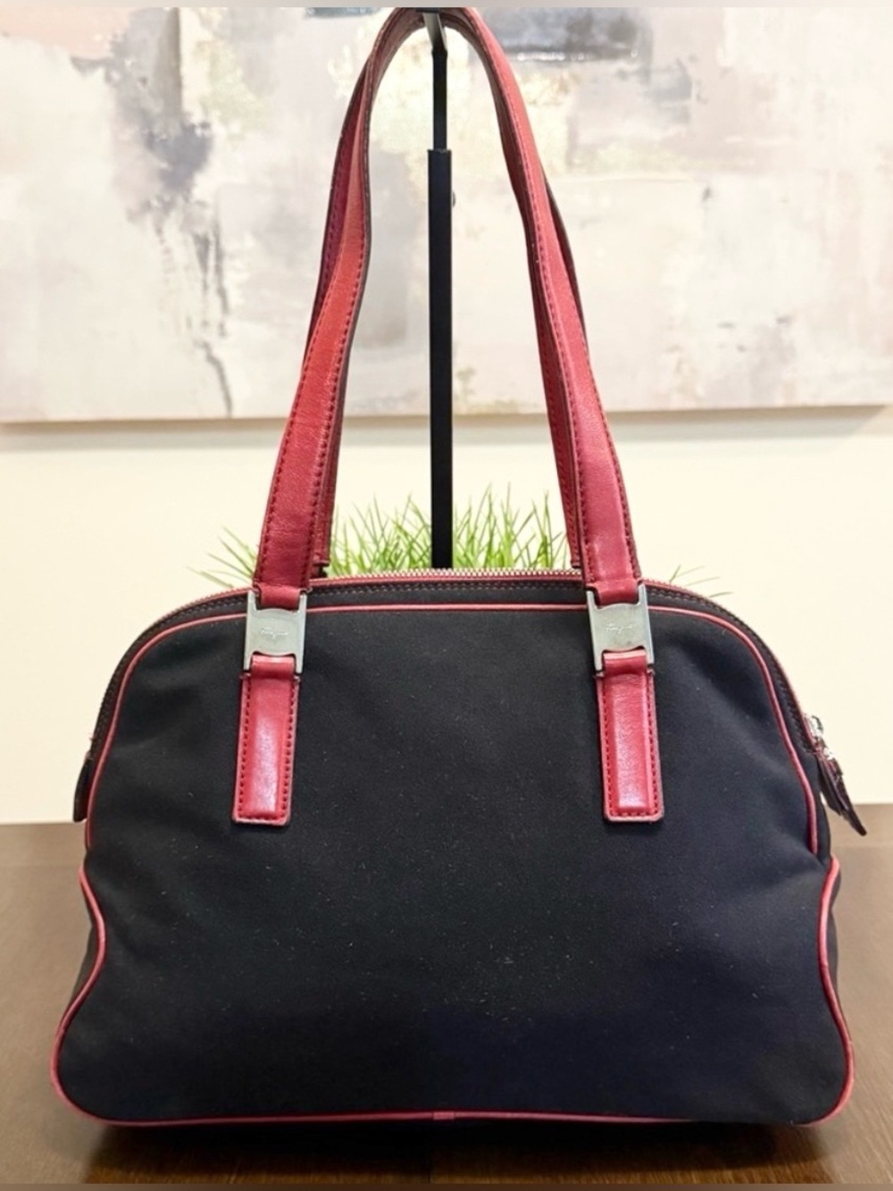Salvatore Ferragamo Vala Black/Red